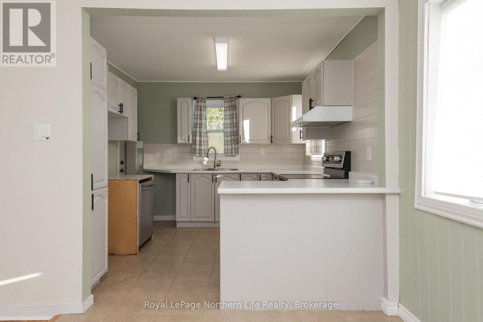 124 Vincent Avenue Property Photo 12