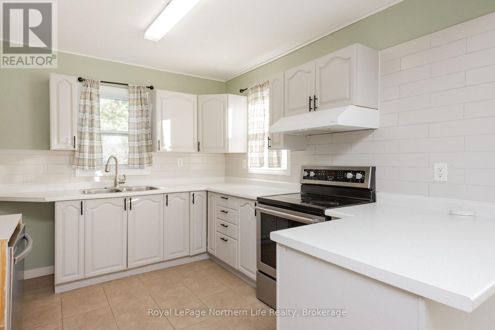 124 Vincent Avenue Property Photo 13