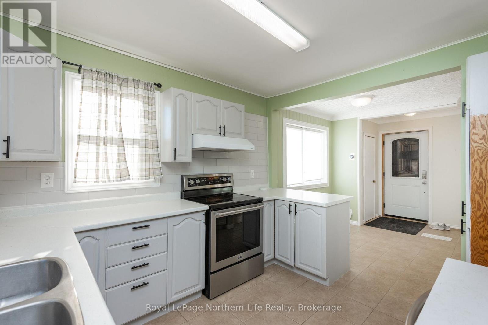 124 Vincent Avenue Property Photo 15