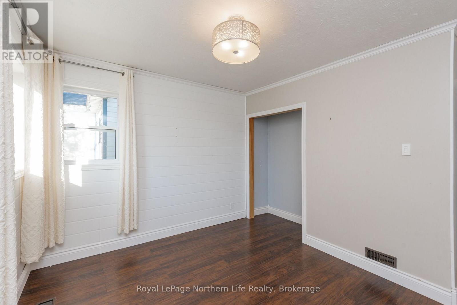 124 Vincent Avenue Property Photo 23
