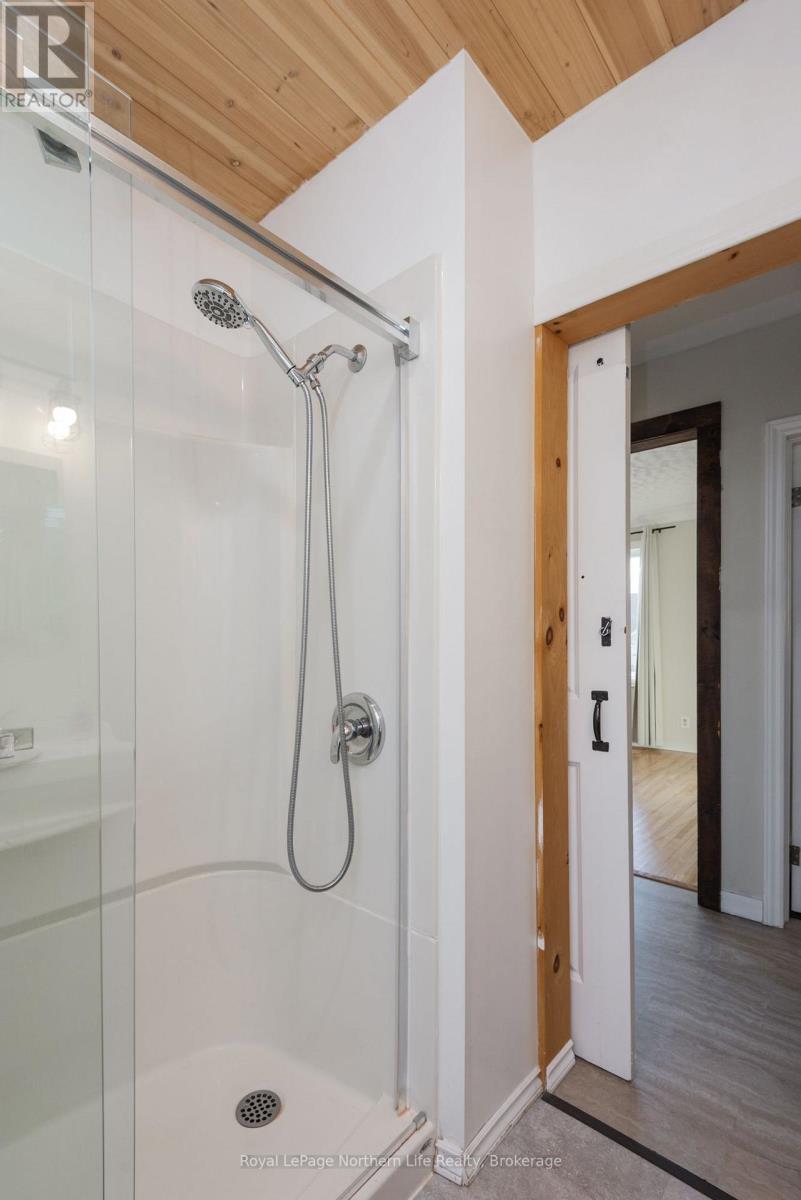124 Vincent Avenue Property Photo 29