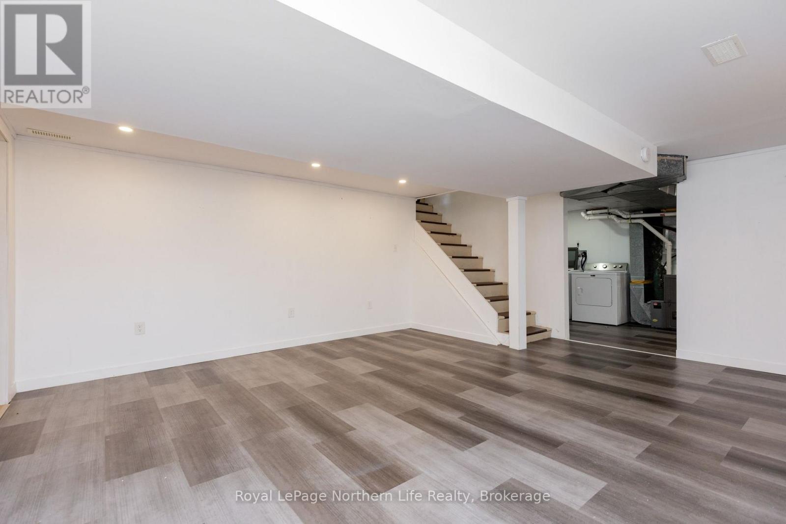 124 Vincent Avenue Property Photo 38