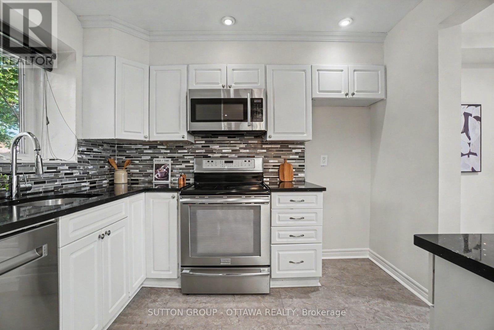 1833 Brousseau Crescent Property Photo 10