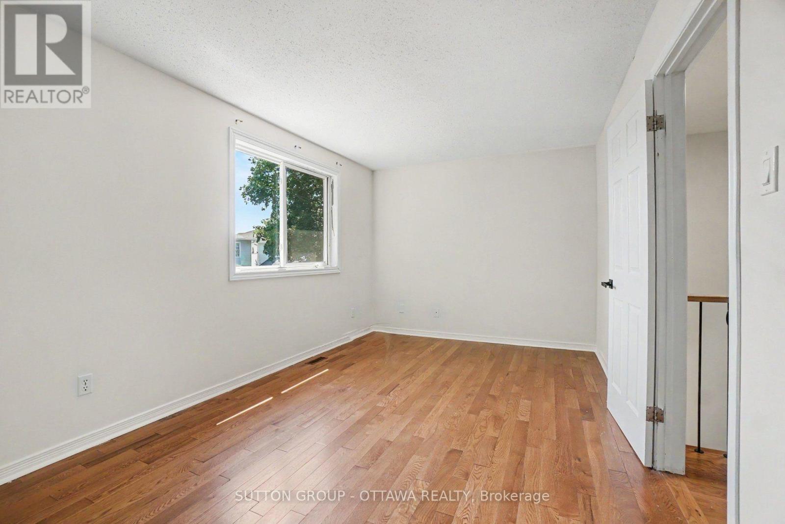1833 Brousseau Crescent Property Photo 18