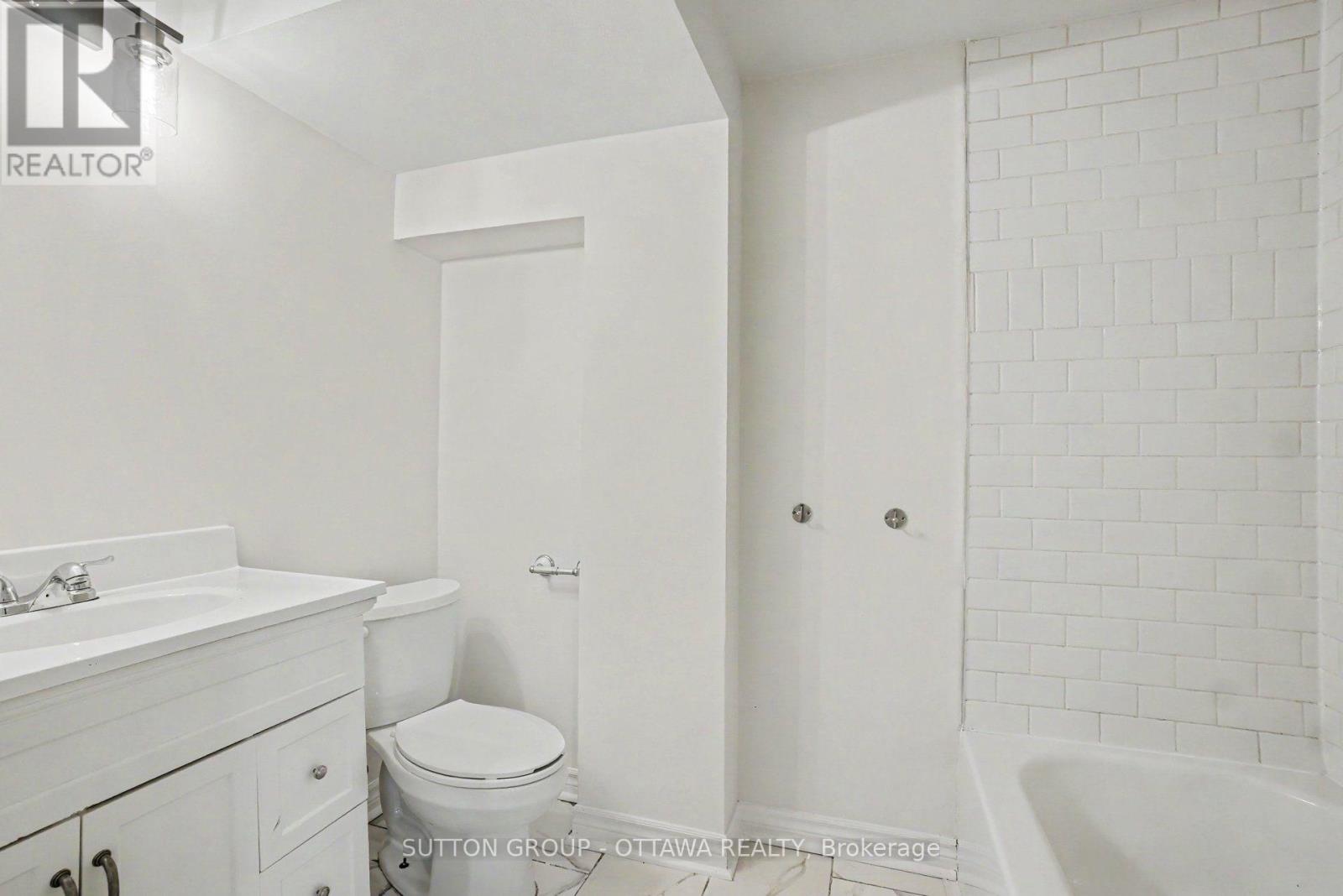 1833 Brousseau Crescent Property Photo 21