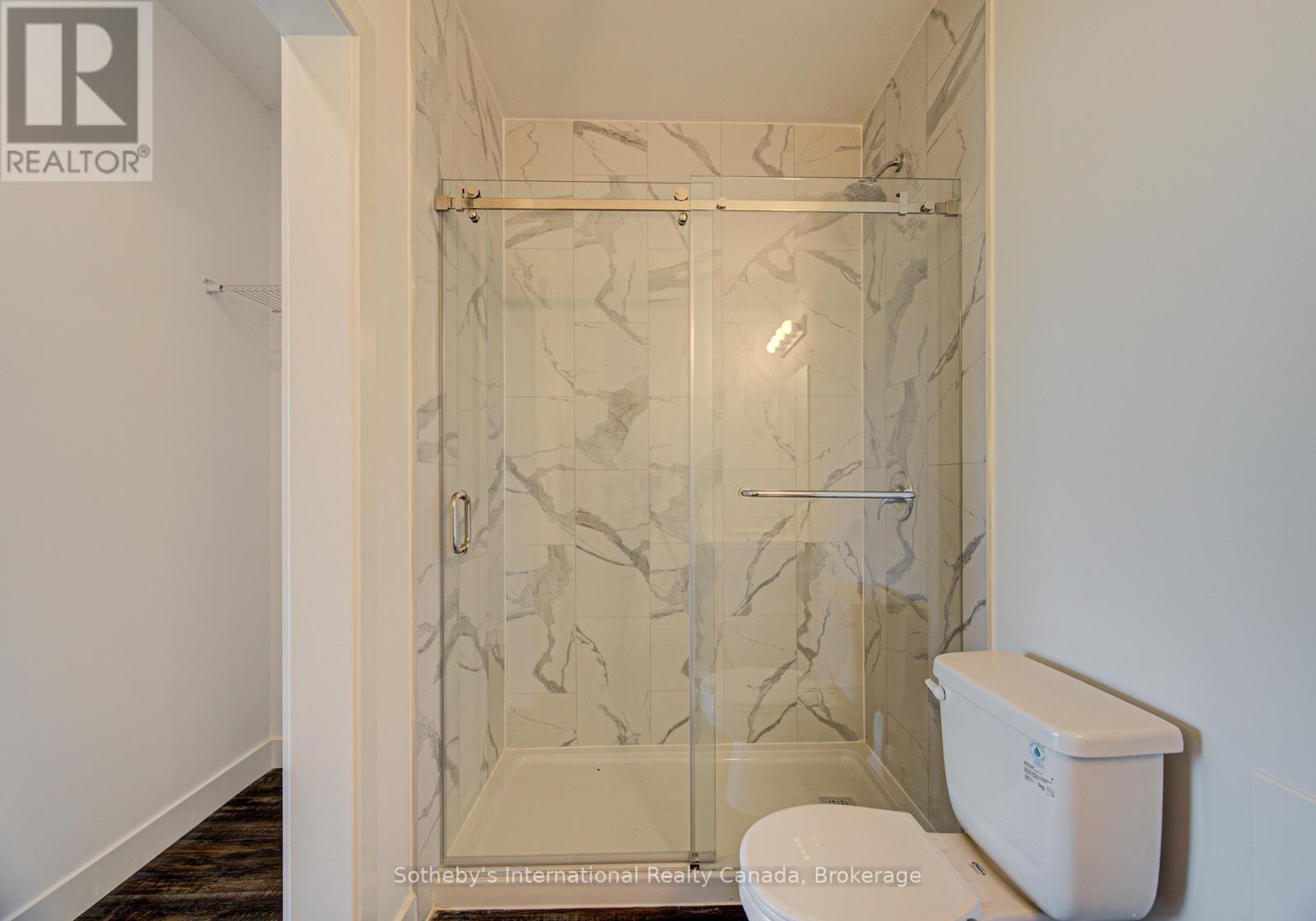 402 - 408 Dundas Street S Property Photo 22