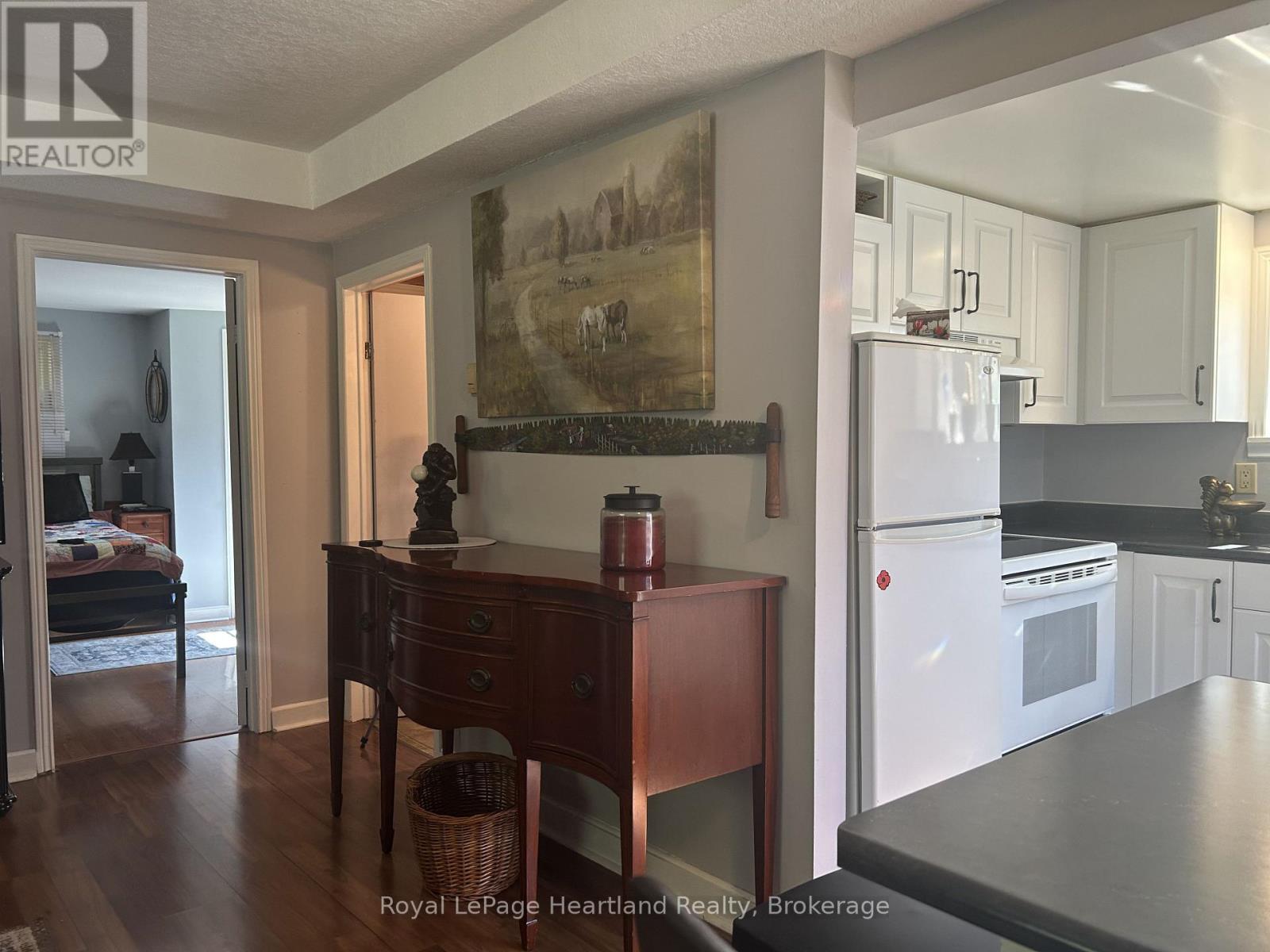 90 Mary Street Property Photo 9