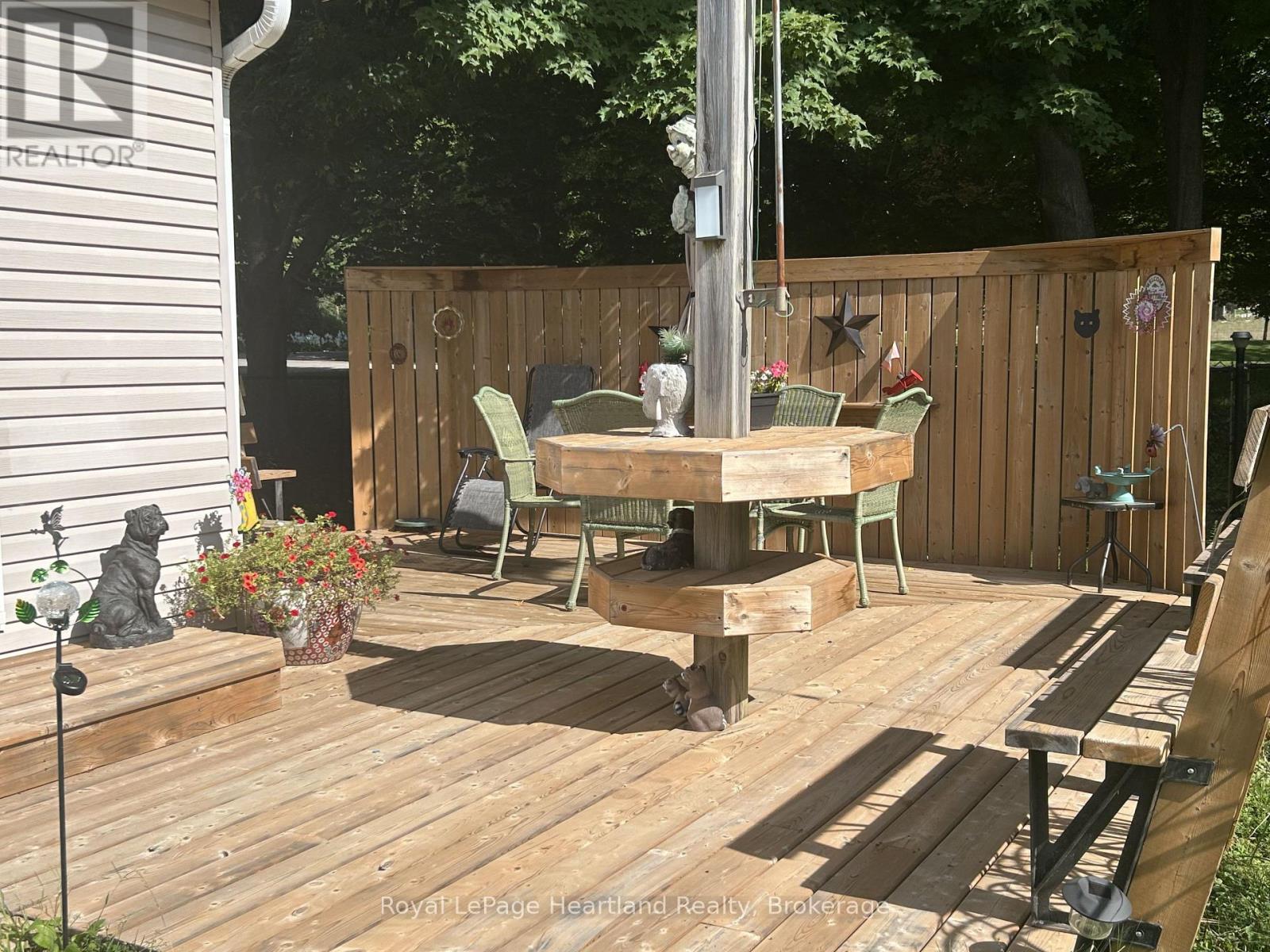 90 Mary Street Property Photo 35