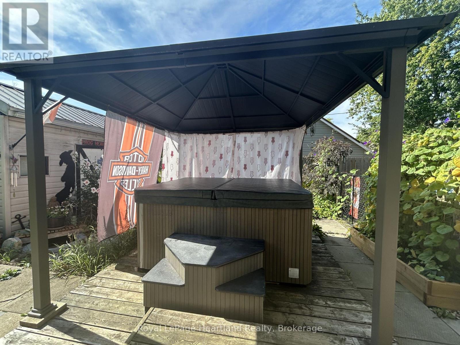 90 Mary Street Property Photo 37
