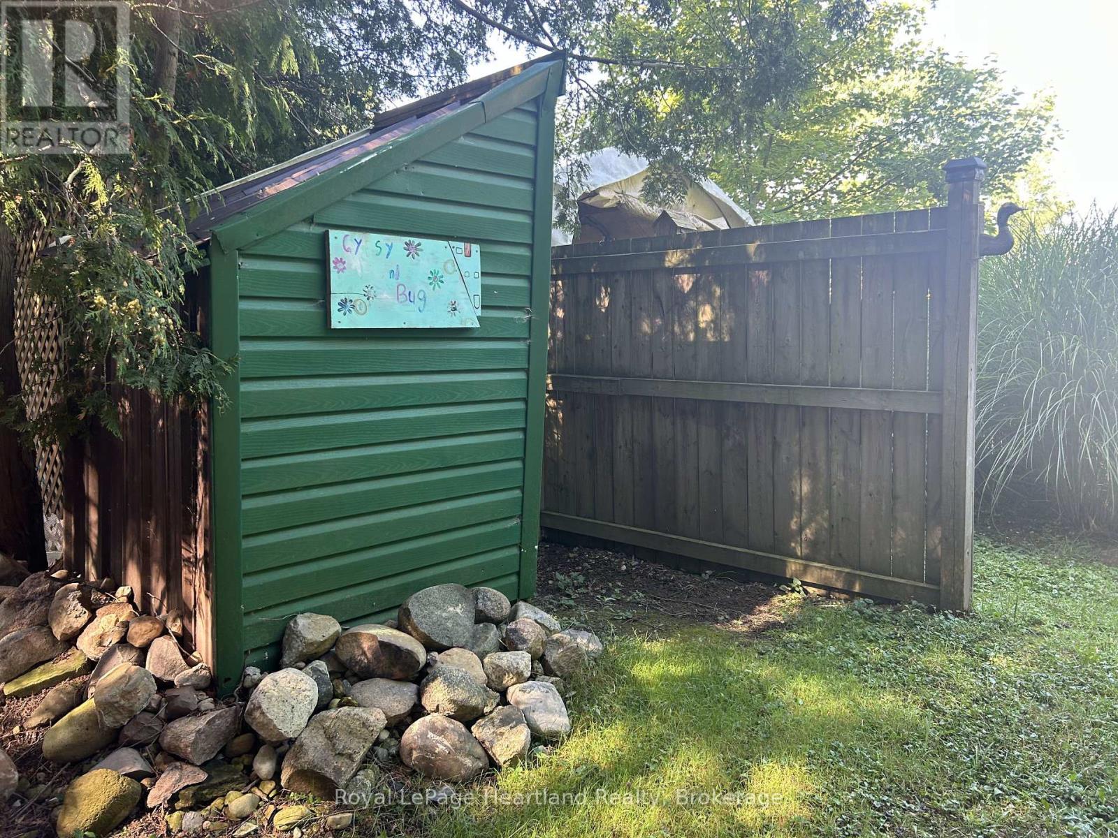 90 Mary Street Property Photo 46