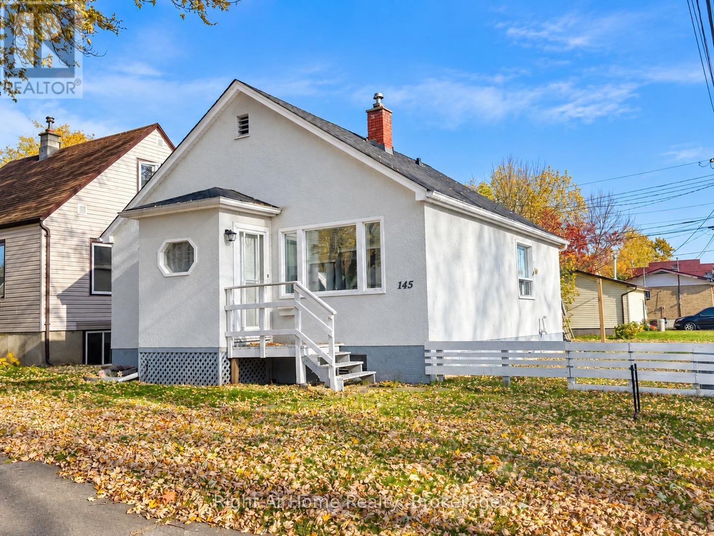 145 Kenogami Avenue S Property Photo 1