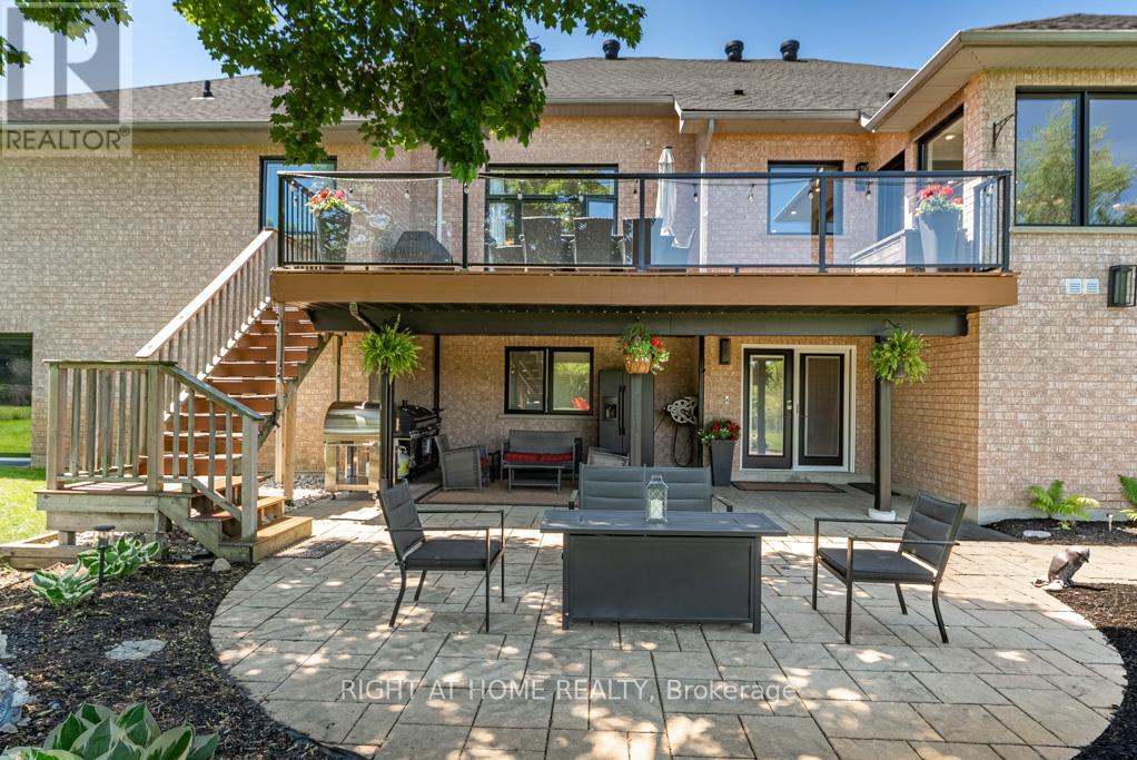 11 Settlers Court Property Photo 47