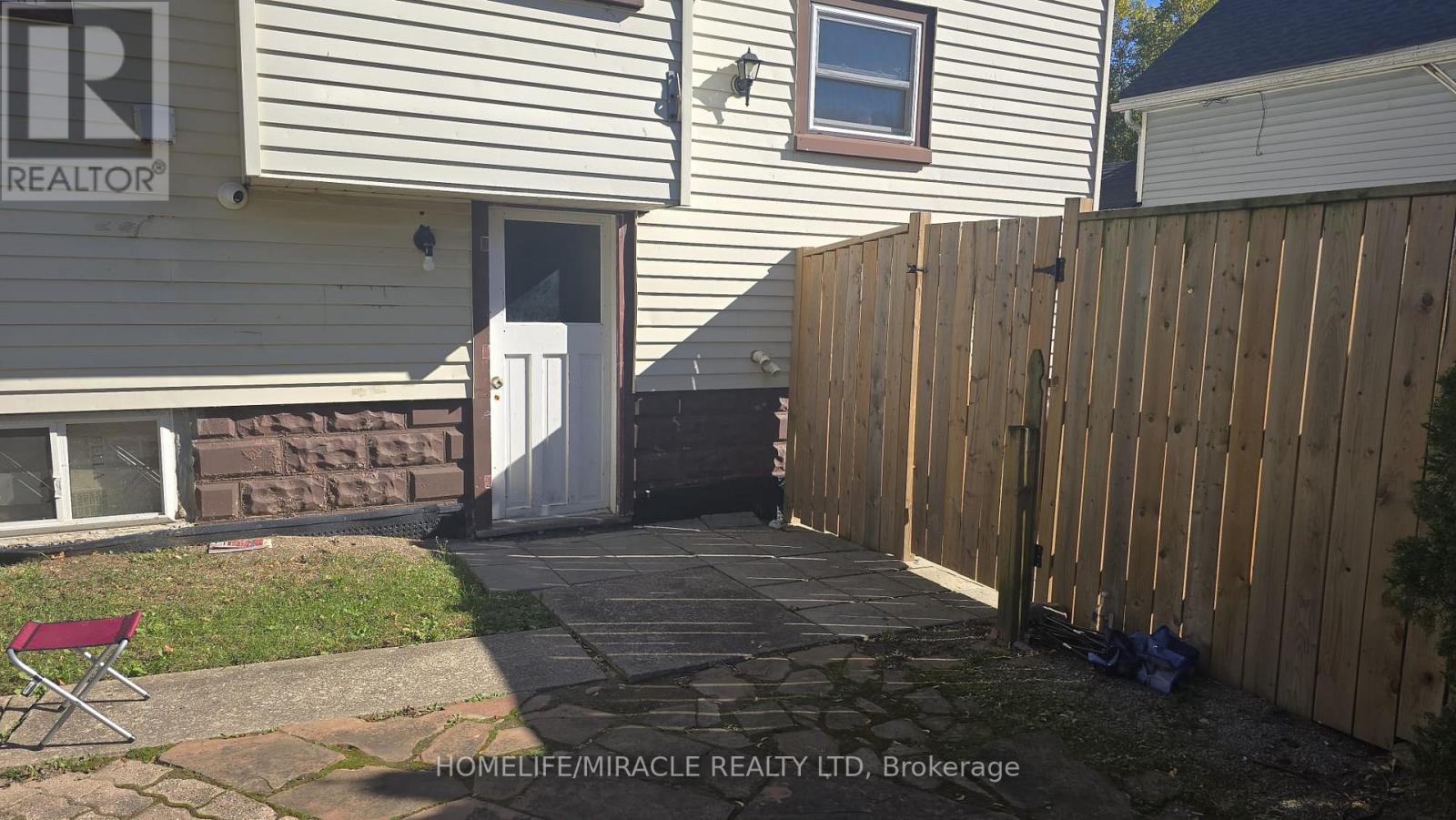 4364 Bampfield Street Property Photo 7
