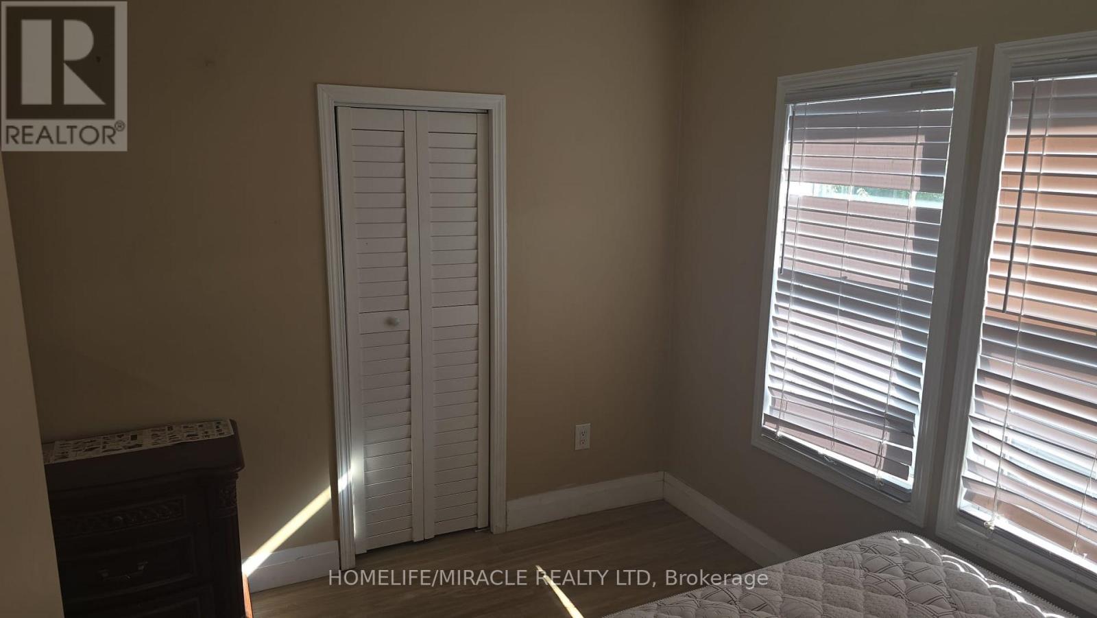 4364 Bampfield Street Property Photo 8