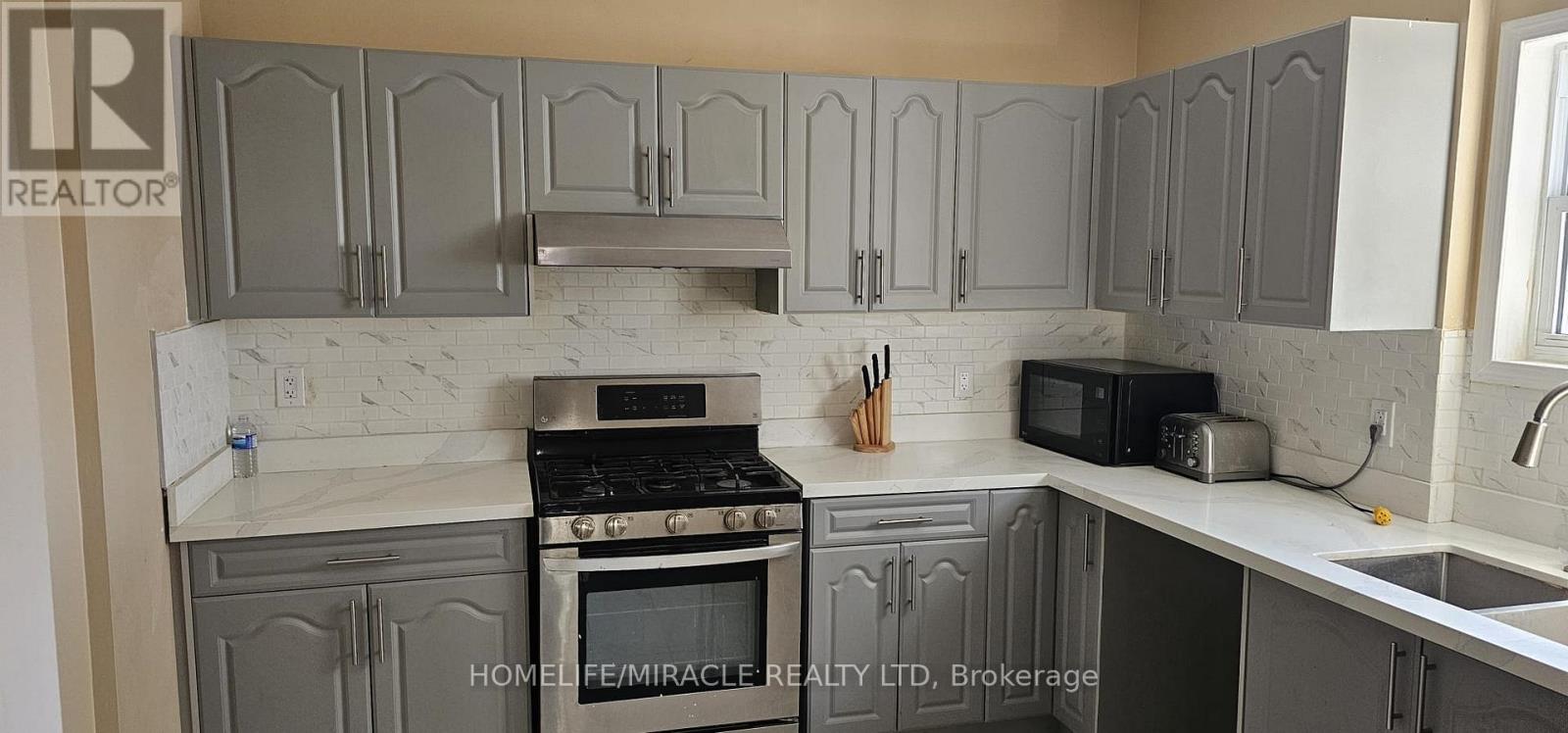 4364 Bampfield Street Property Photo 38