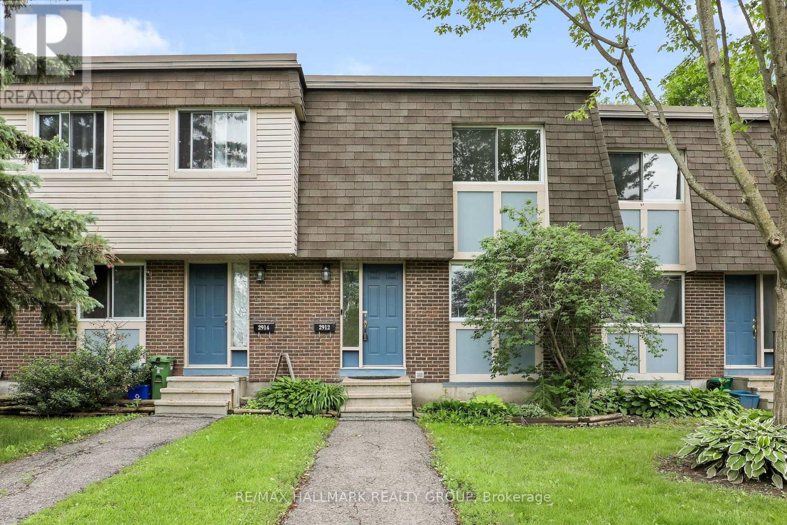 2912 Fairlea Crescent Property Photo 1