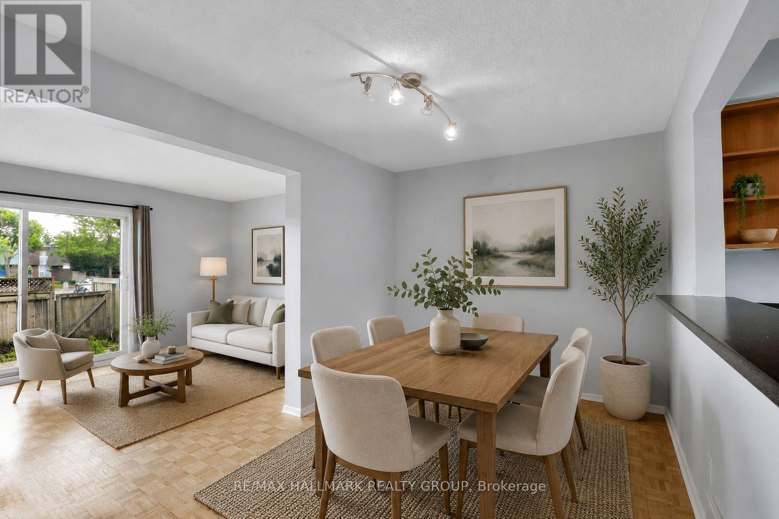2912 Fairlea Crescent Property Photo 12