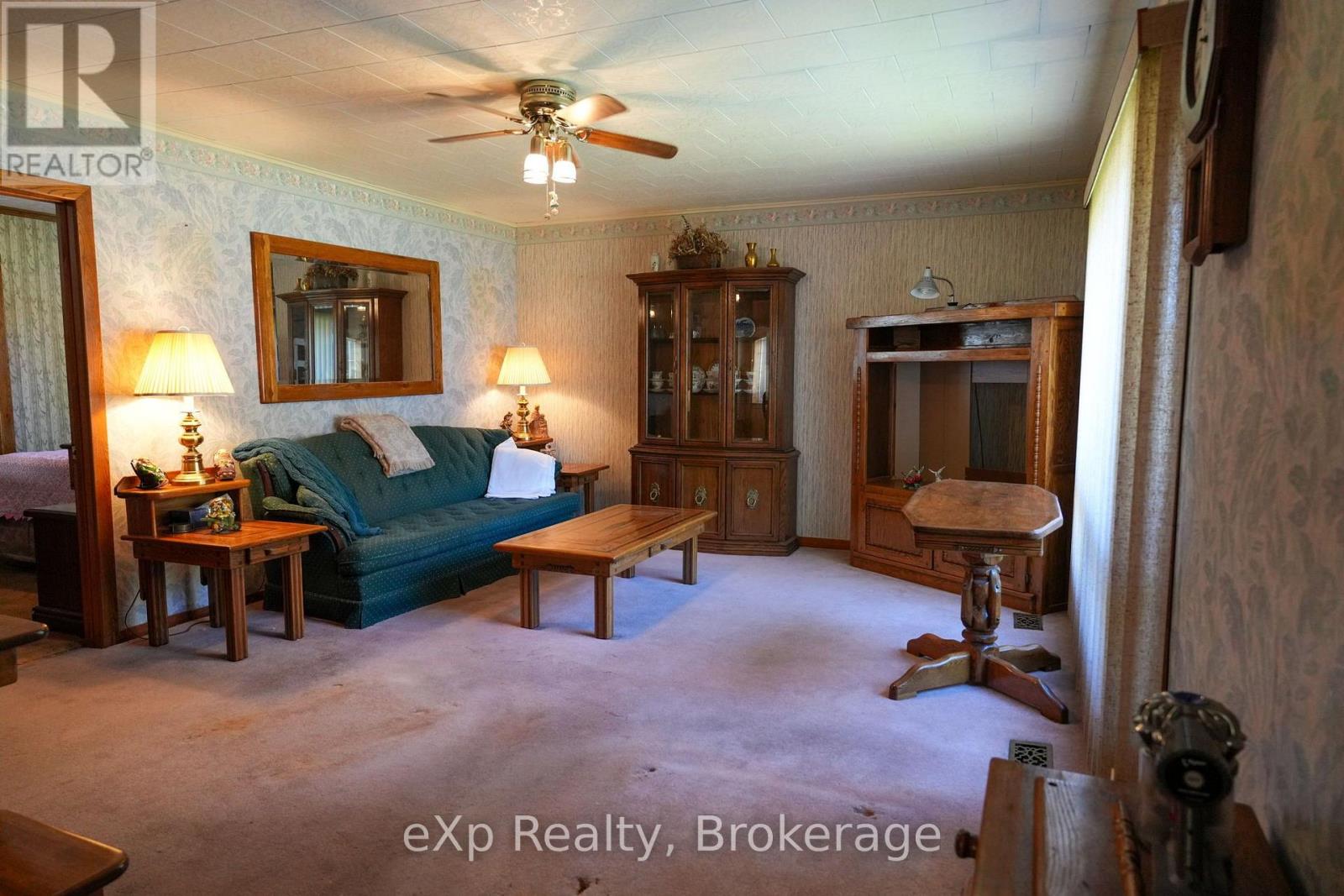 778 8th Avenue E Property Photo 17