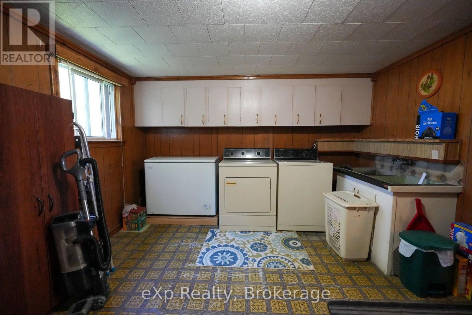 778 8th Avenue E Property Photo 21