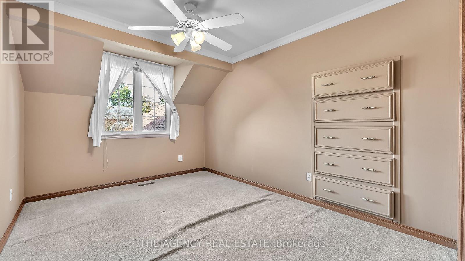 32 Glenview Crescent Property Photo 33