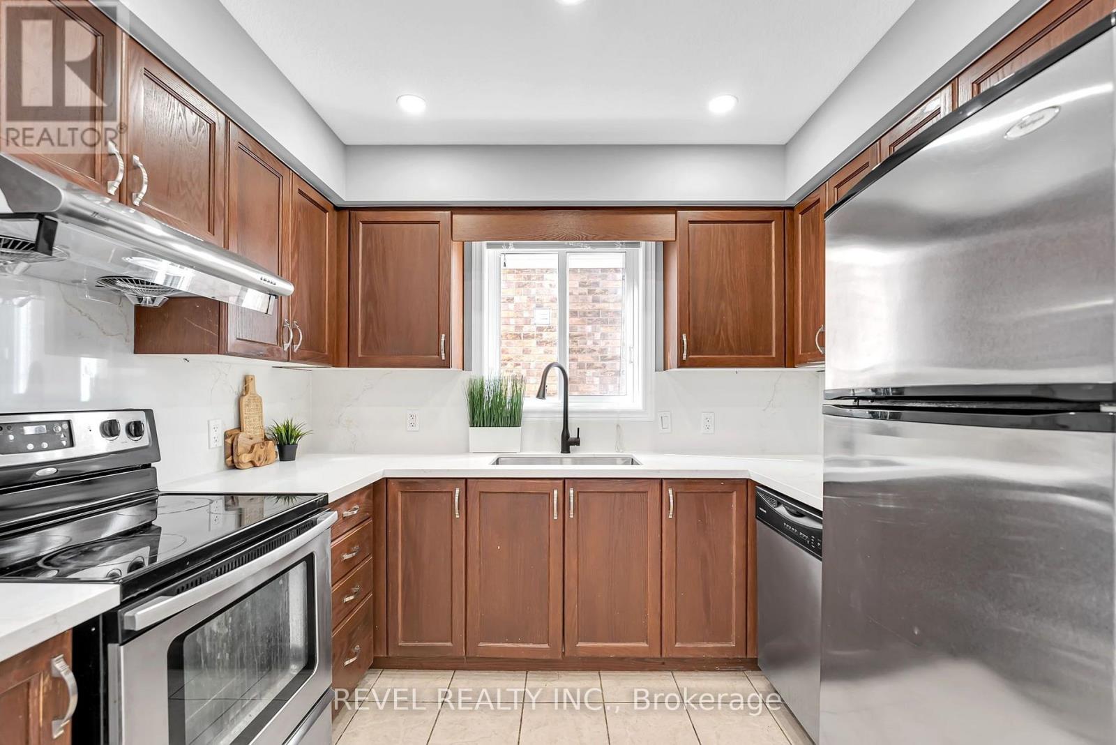 40 Yates Avenue Property Photo 23