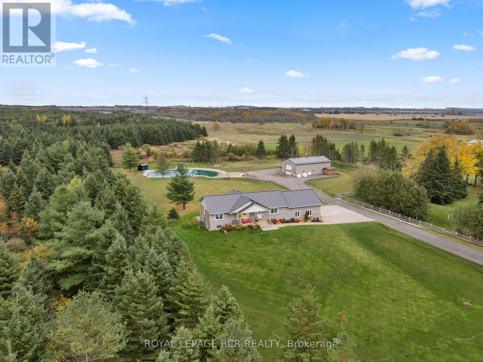 373413 6th Line Property Photo 1