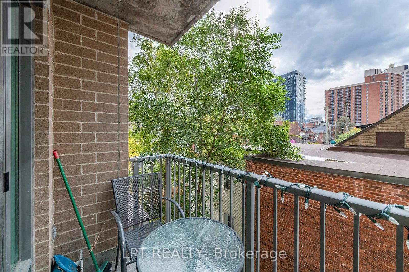 305 - 200 Besserer Street Property Photo 27