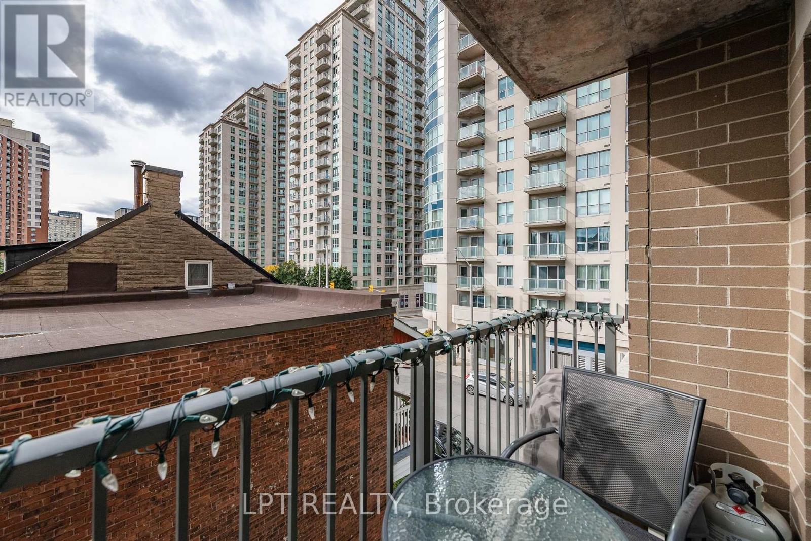 305 - 200 Besserer Street Property Photo 28
