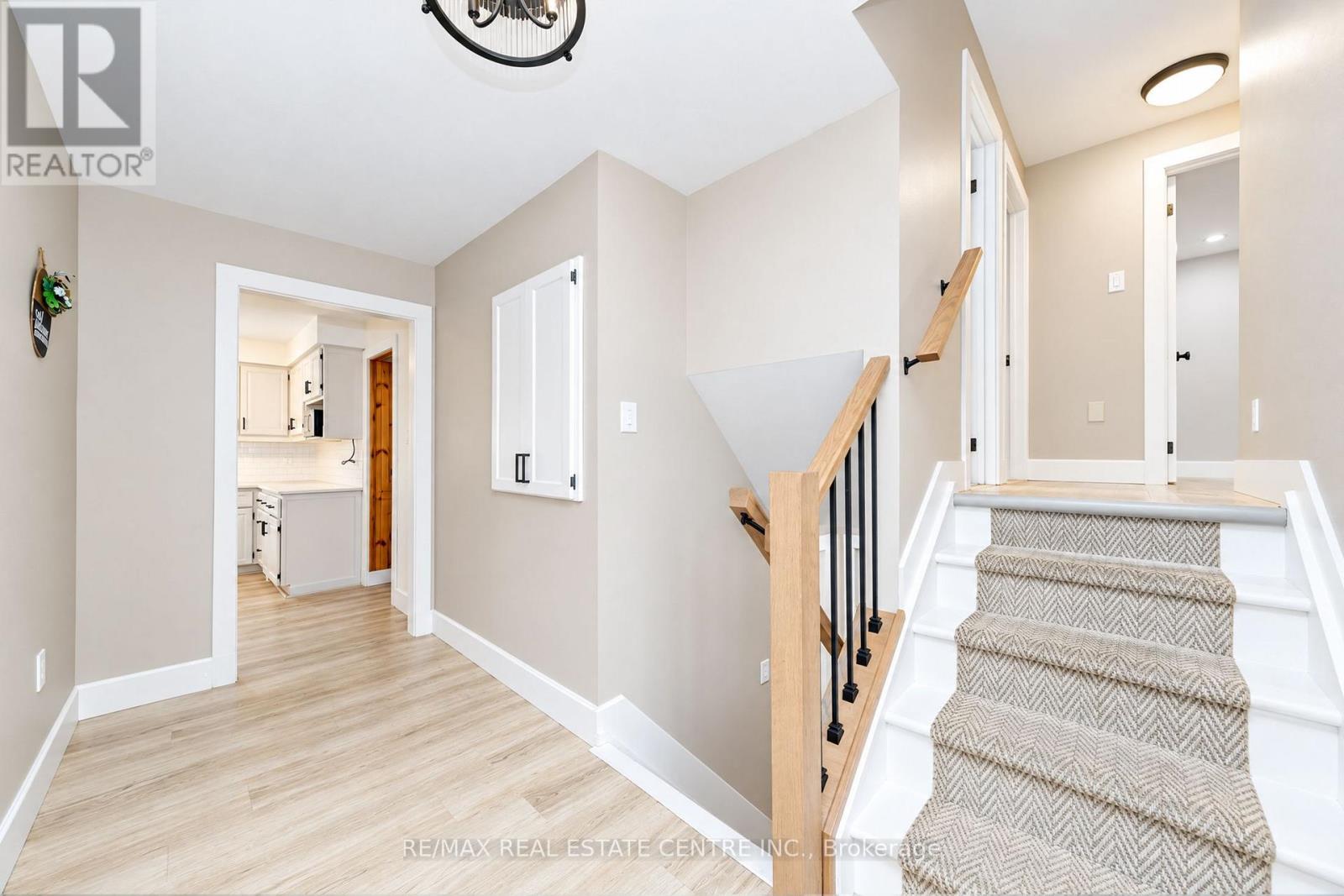 30 Cowan Avenue Property Photo 8