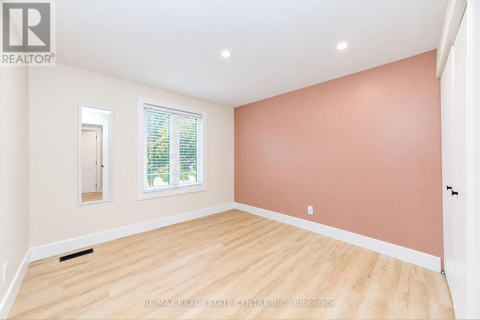 30 Cowan Avenue Property Photo 25