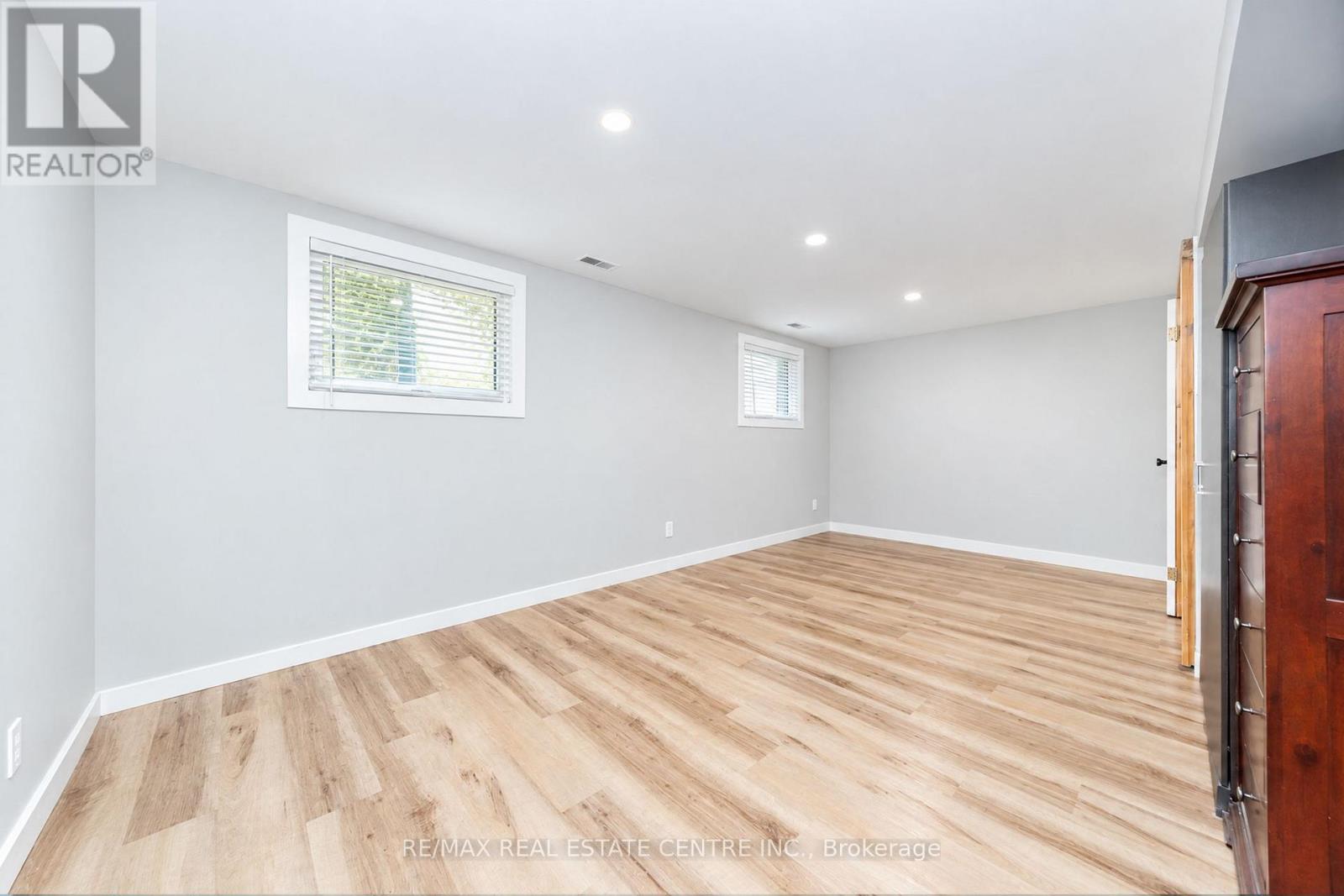 30 Cowan Avenue Property Photo 30