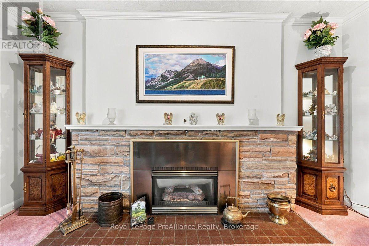 9 Parkview Heights Property Photo 14