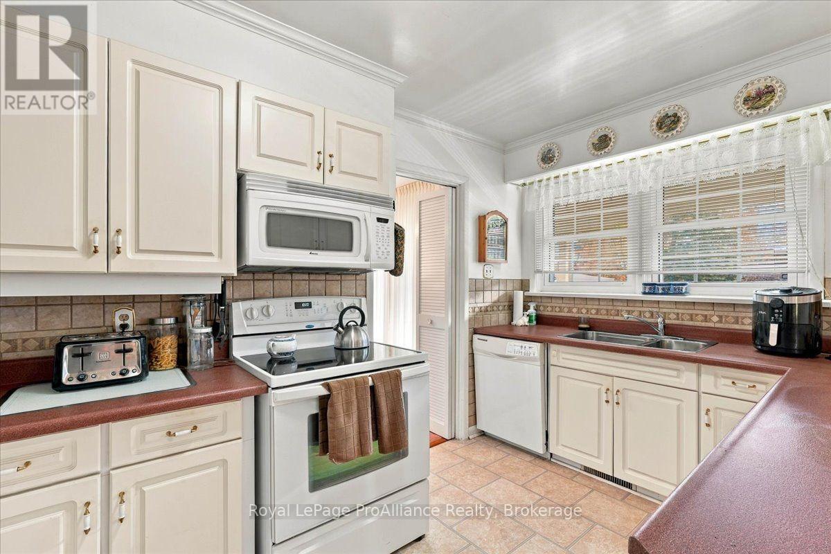 9 Parkview Heights Property Photo 19