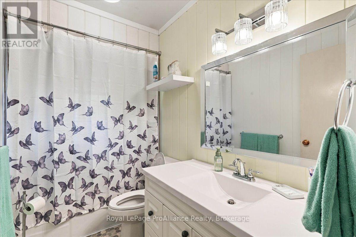9 Parkview Heights Property Photo 30