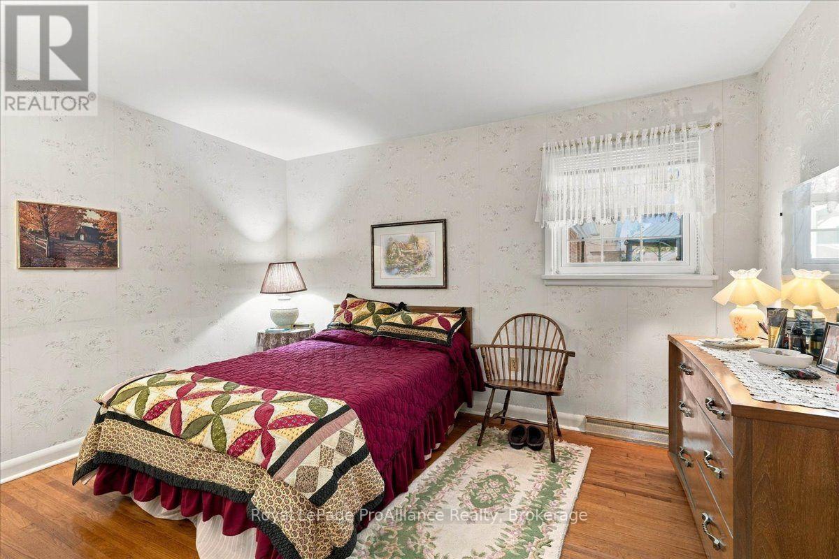 9 Parkview Heights Property Photo 31