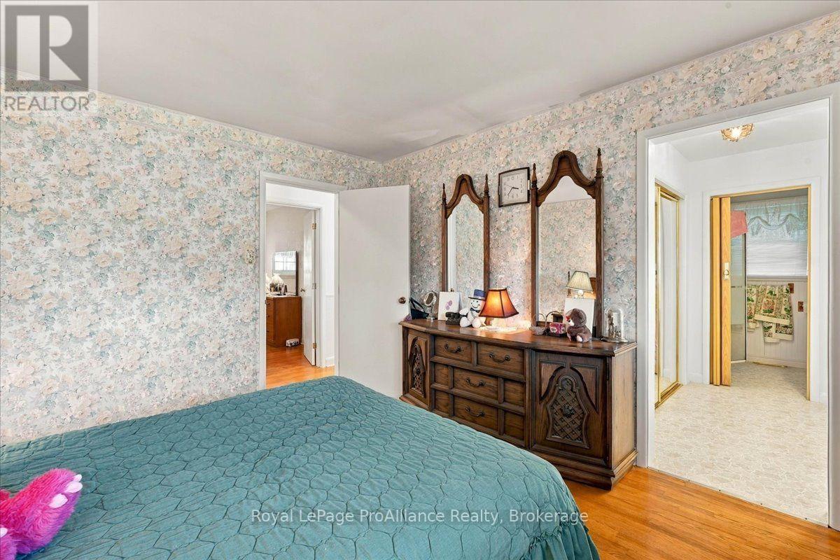9 Parkview Heights Property Photo 35