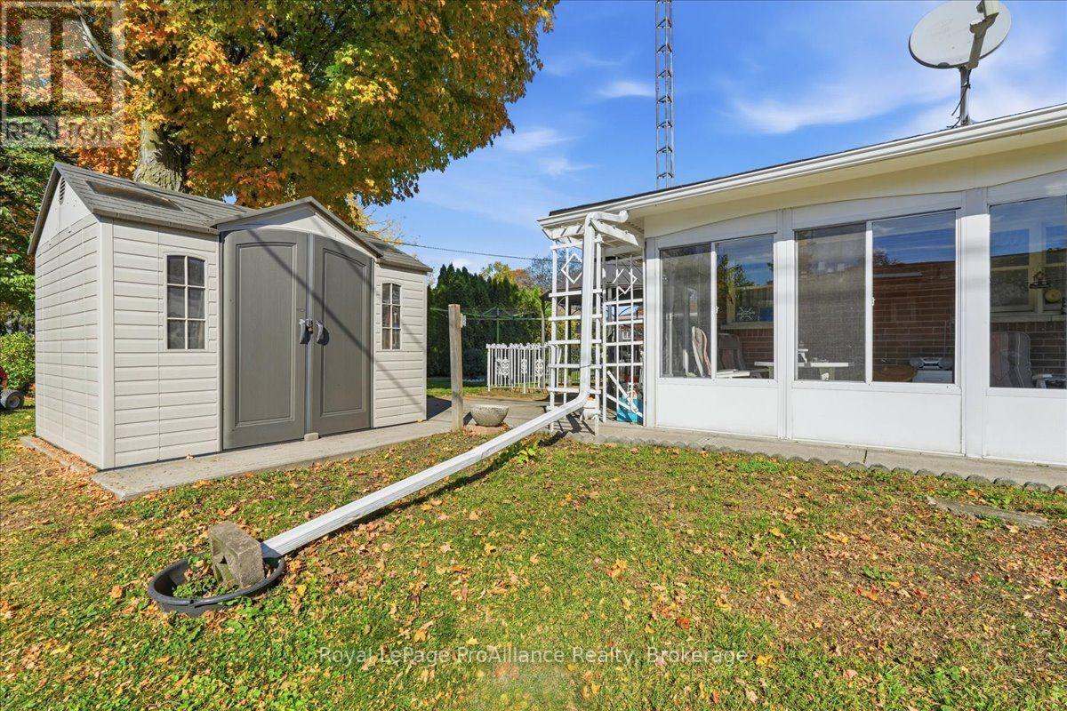 9 Parkview Heights Property Photo 40