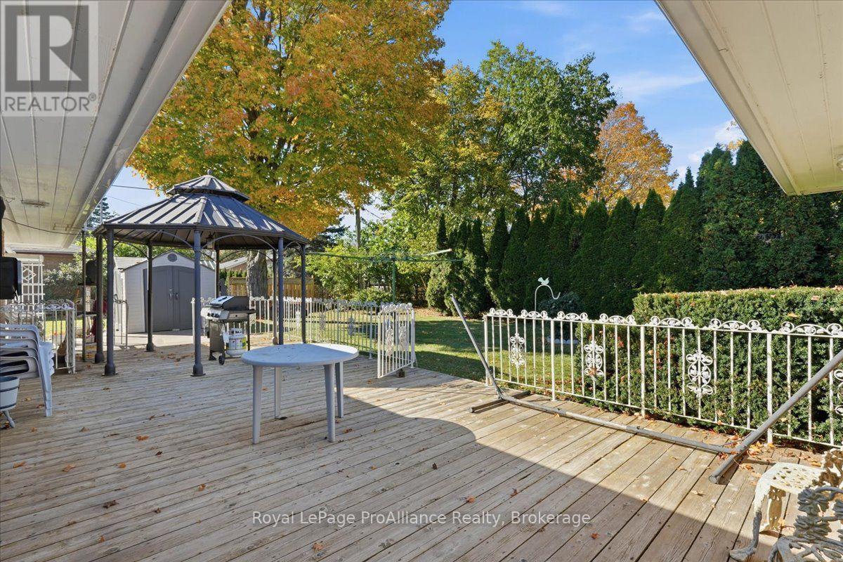 9 Parkview Heights Property Photo 42