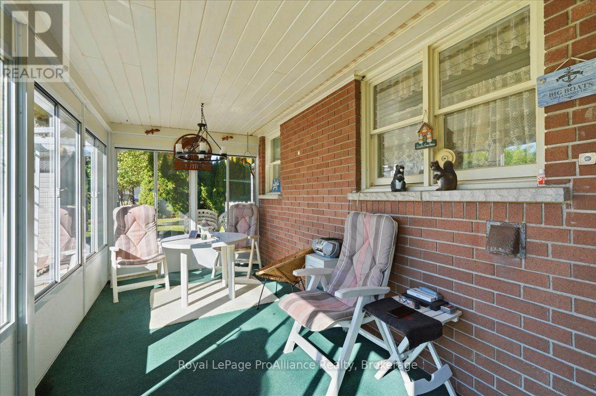 9 Parkview Heights Property Photo 43