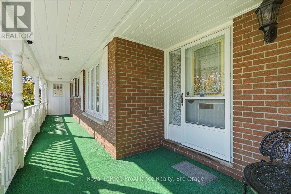 9 Parkview Heights Property Photo 44