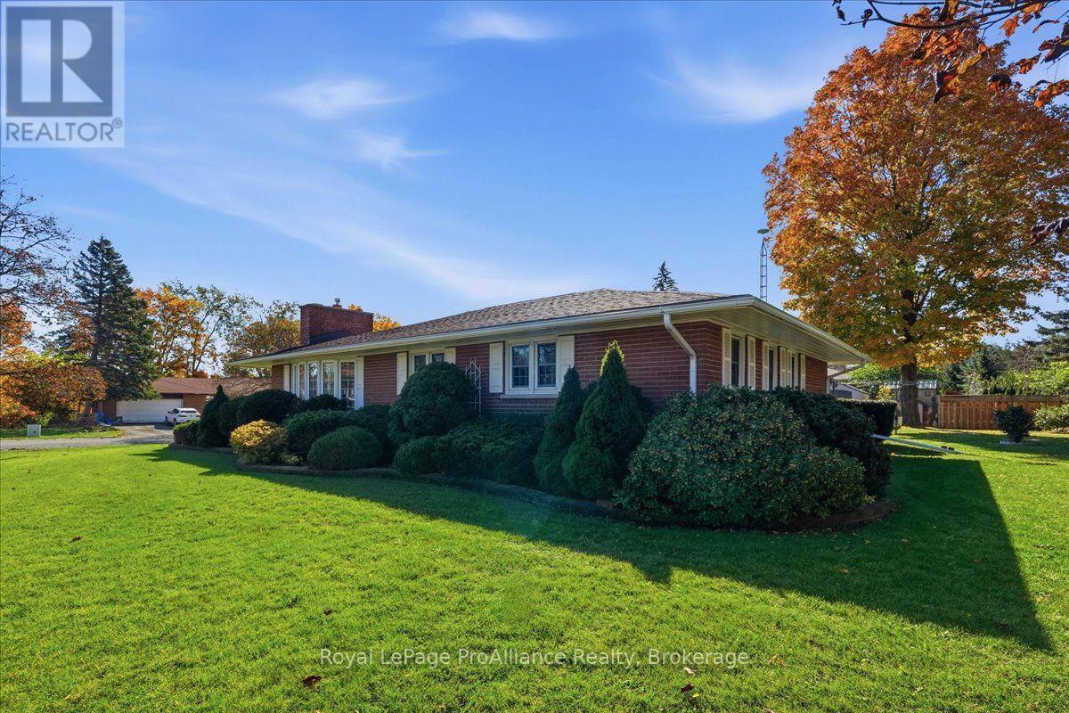 9 Parkview Heights Property Photo 47