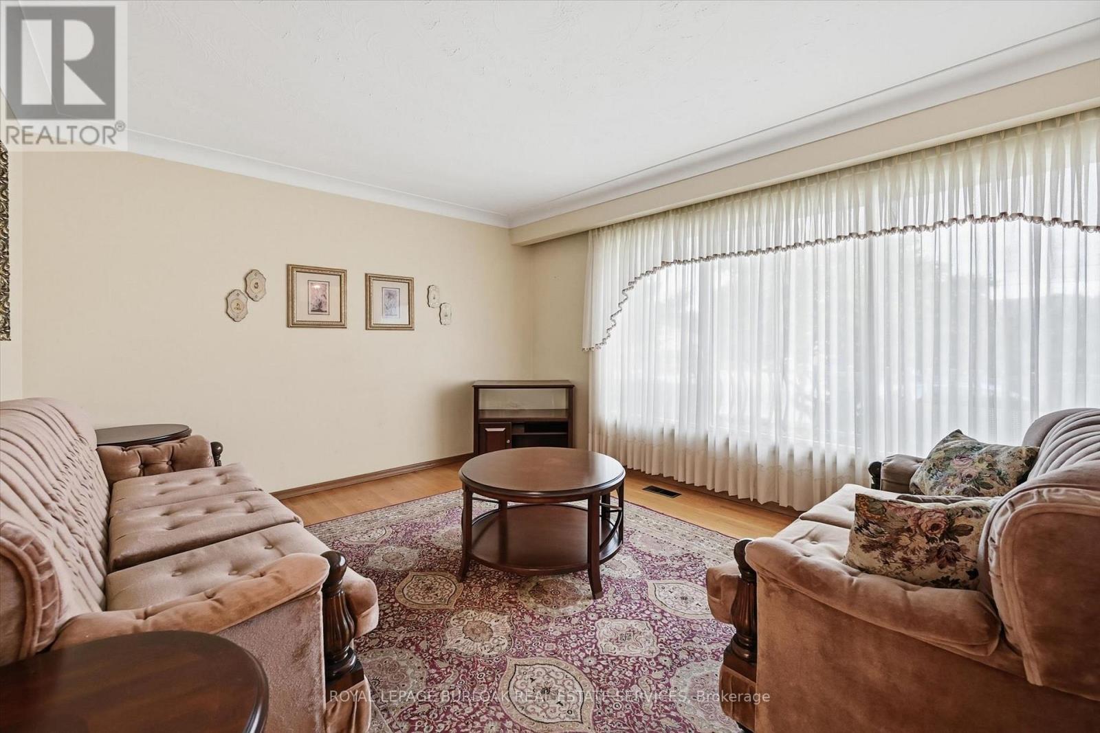 138 Luscombe Street Property Photo 6
