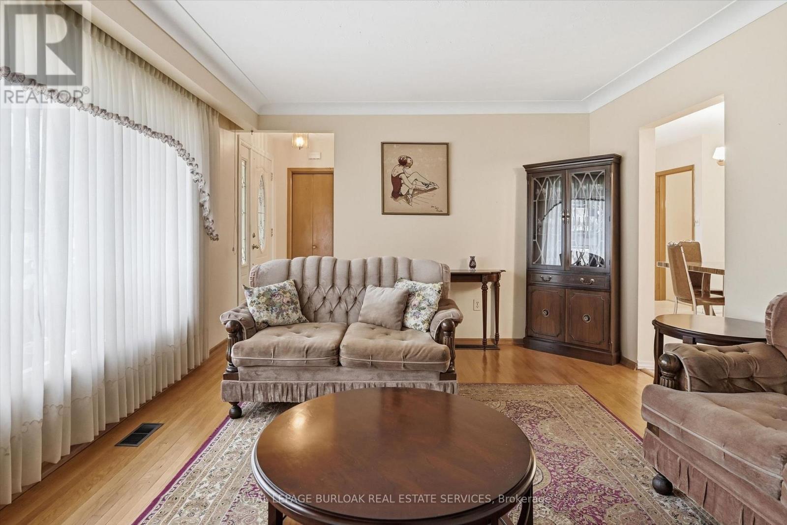 138 Luscombe Street Property Photo 7
