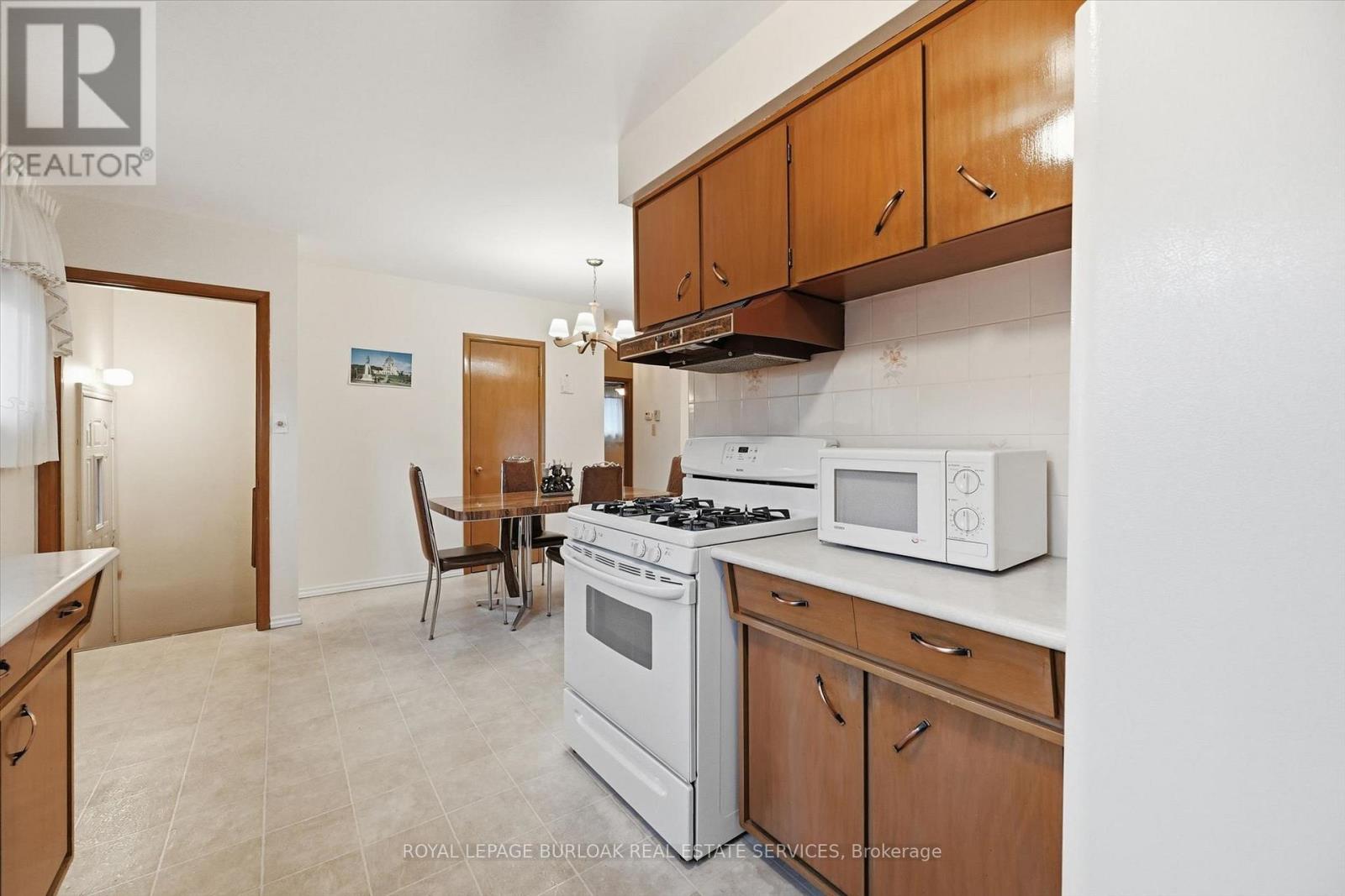 138 Luscombe Street Property Photo 11