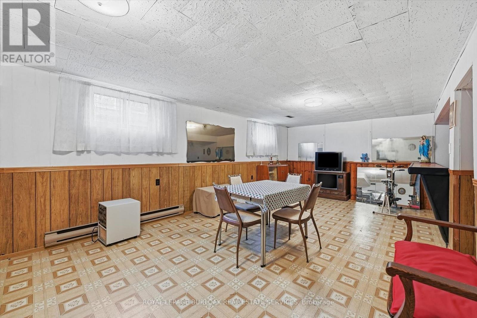 138 Luscombe Street Property Photo 27