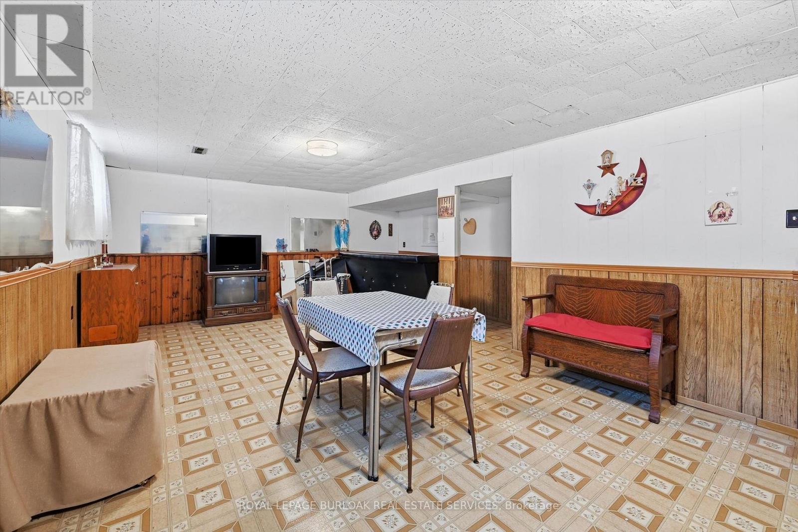 138 Luscombe Street Property Photo 29