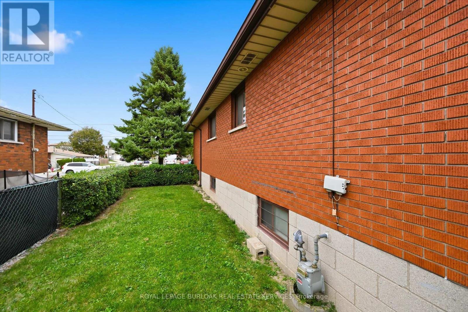 138 Luscombe Street Property Photo 31