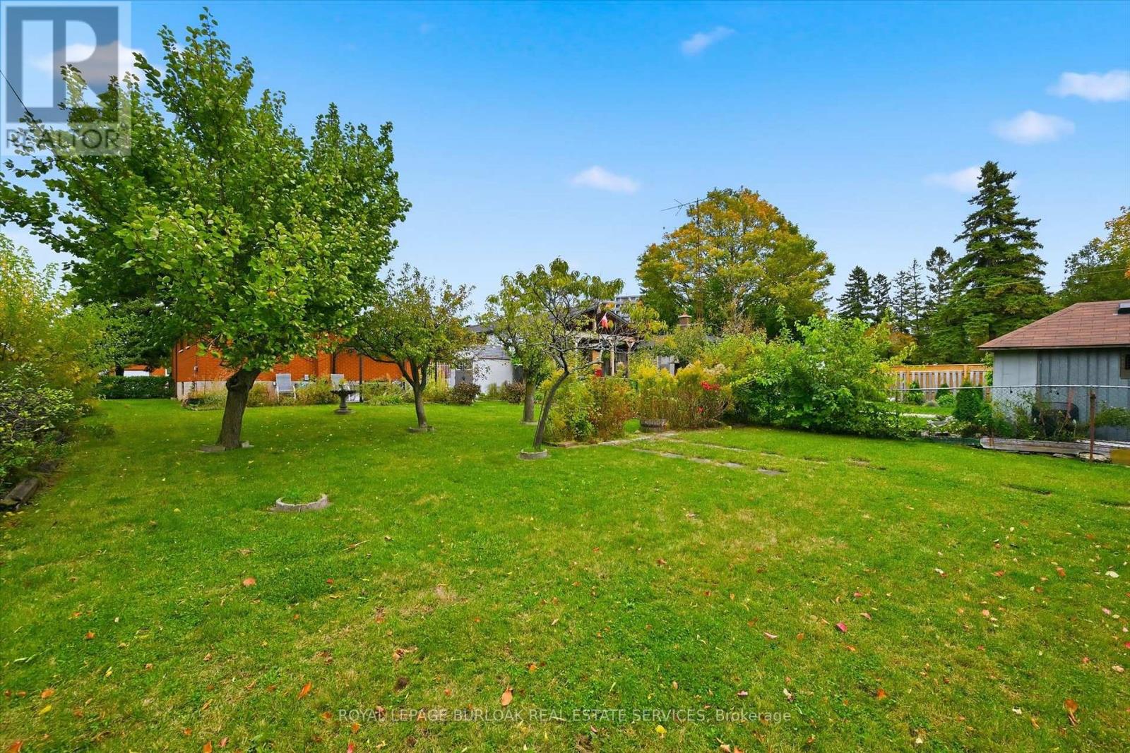138 Luscombe Street Property Photo 33