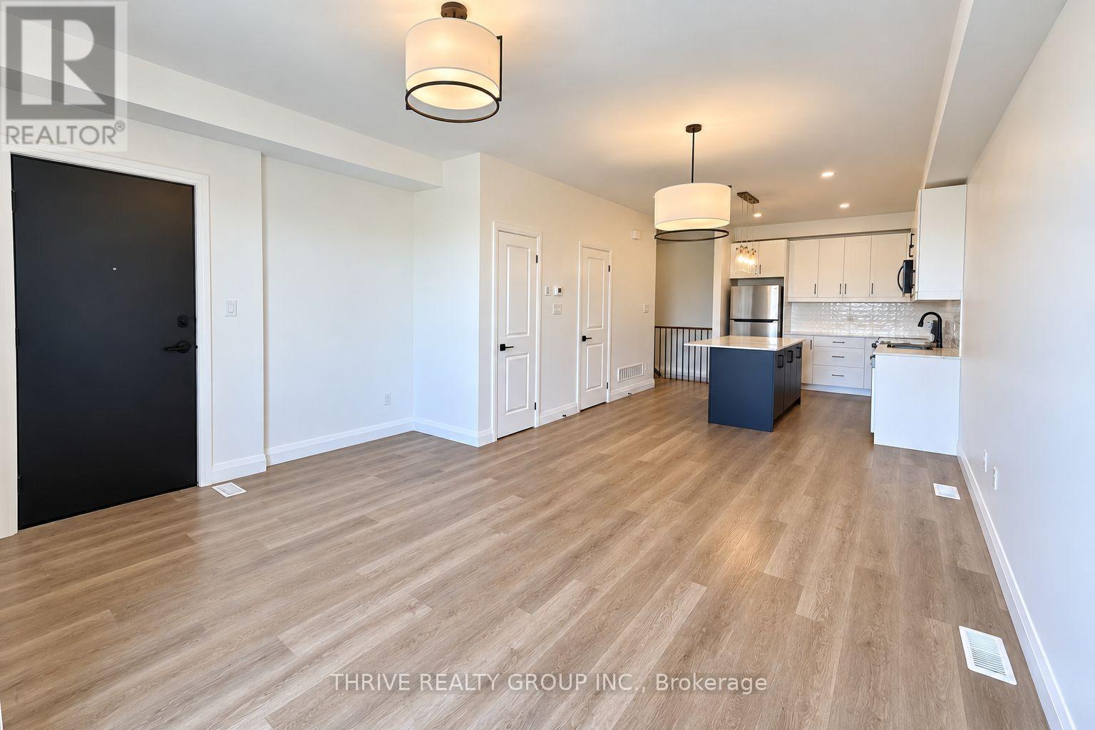 183 - 3900 Savoy Street Property Photo 6