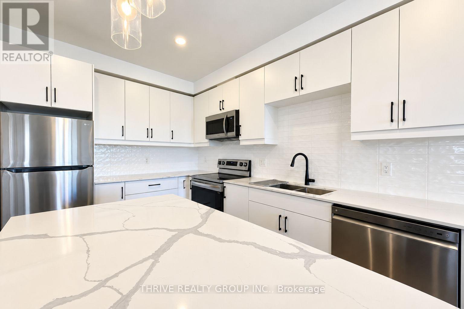 183 - 3900 Savoy Street Property Photo 8